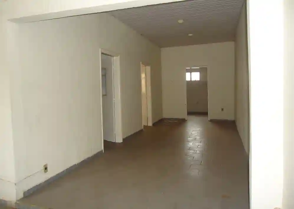 Casa com 2 quartos à venda, 240m² — foto 3 de 10