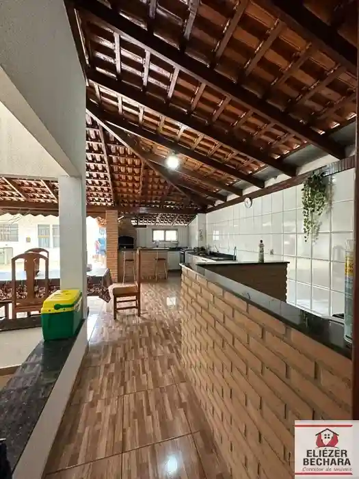 Casa com 4 quartos à venda, 260m² — foto 9 de 23