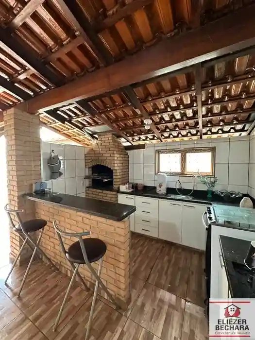 Casa com 4 quartos à venda, 260m² — foto 14 de 23