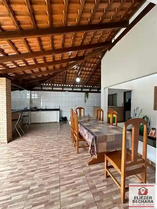 Casa com 4 quartos à venda, 260m² — foto 15 de 23