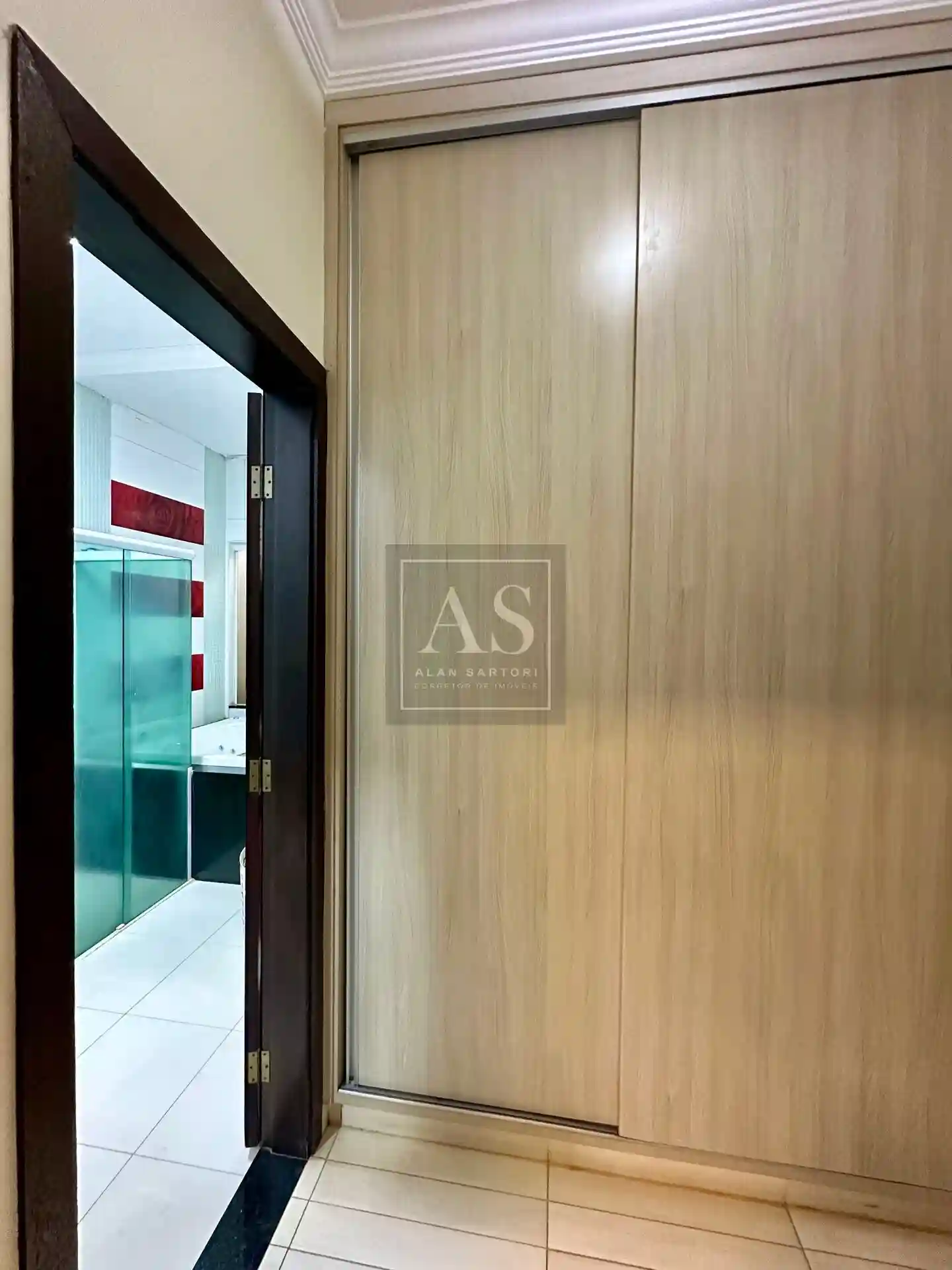 Casa de Condomínio com 3 quartos à venda, 252m² — foto 18 de 19