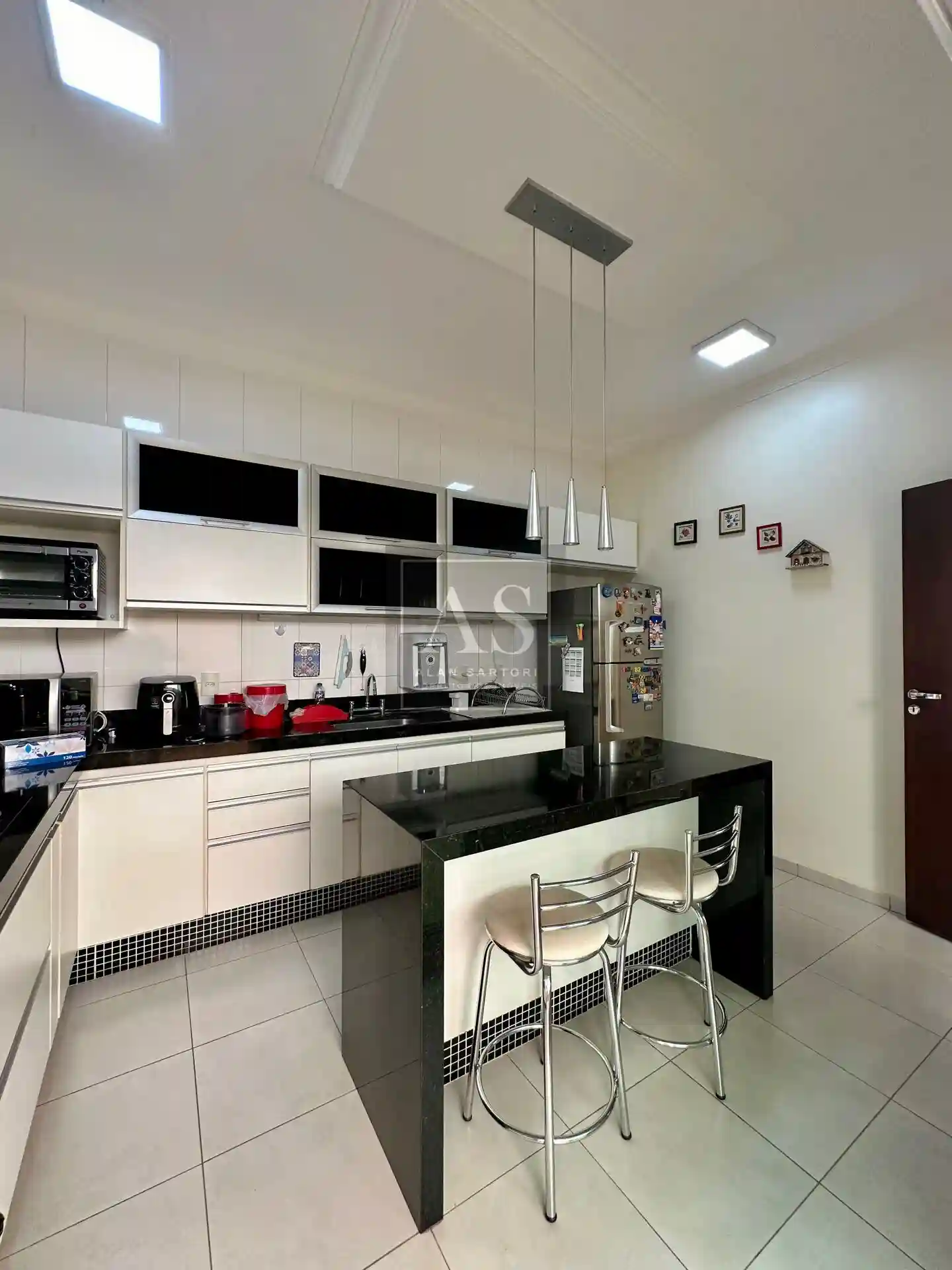 Casa de Condomínio com 3 quartos à venda, 252m² — foto 9 de 19