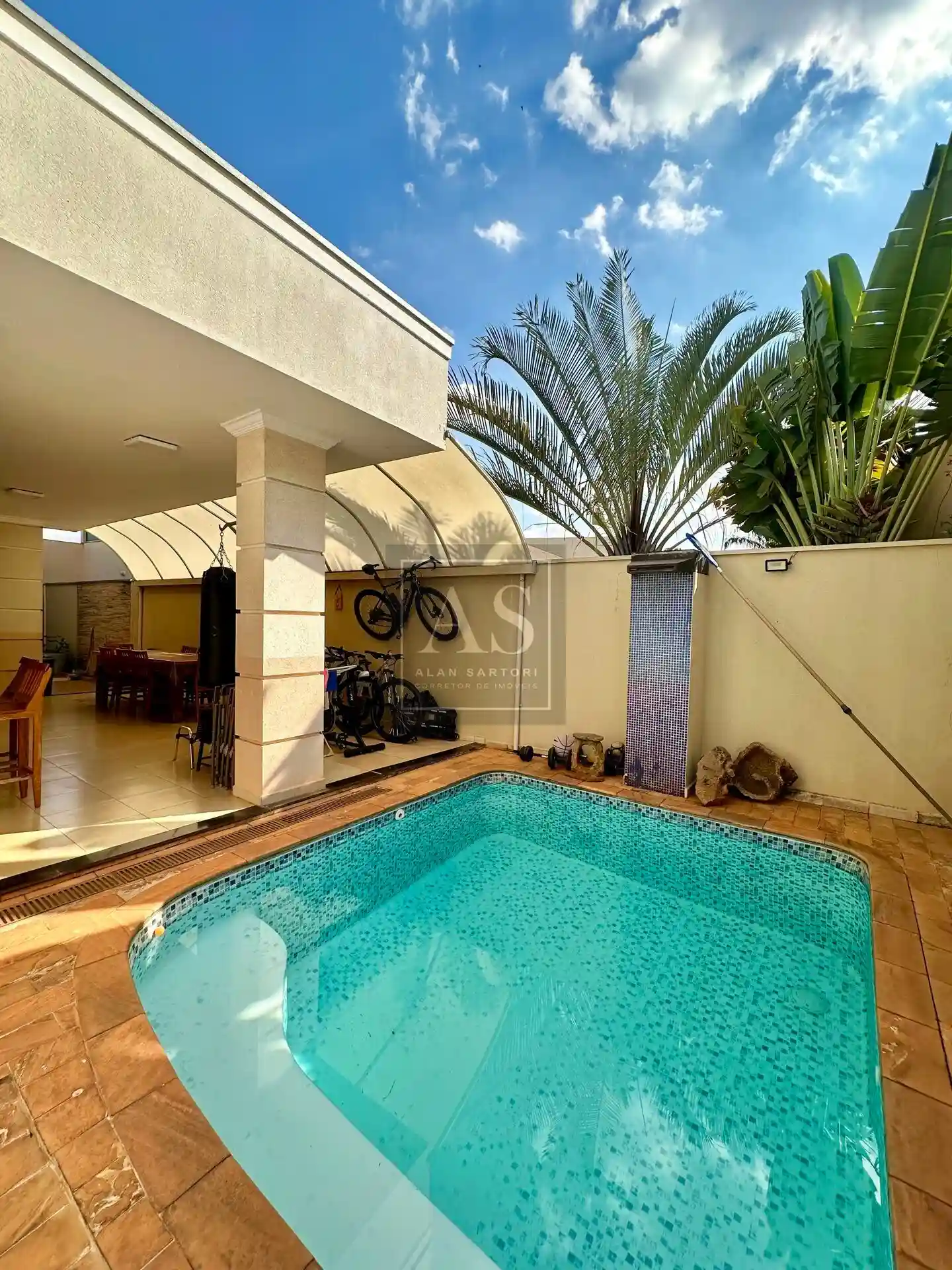 Casa de Condomínio com 3 quartos à venda, 252m² — foto 14 de 19