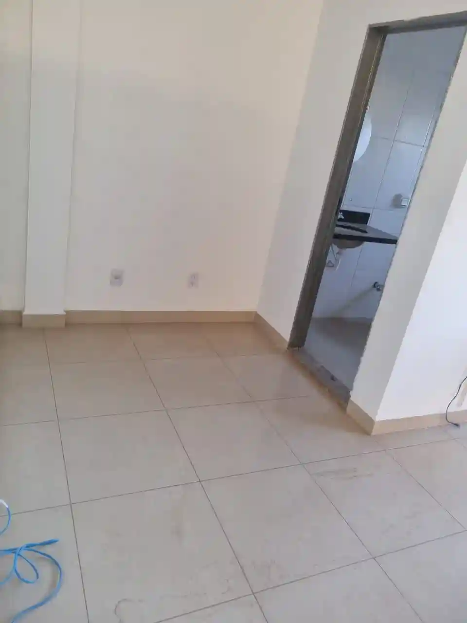 Galpão / Depósito / Armazém  para aluguel, 1000m² — foto 2 de 12