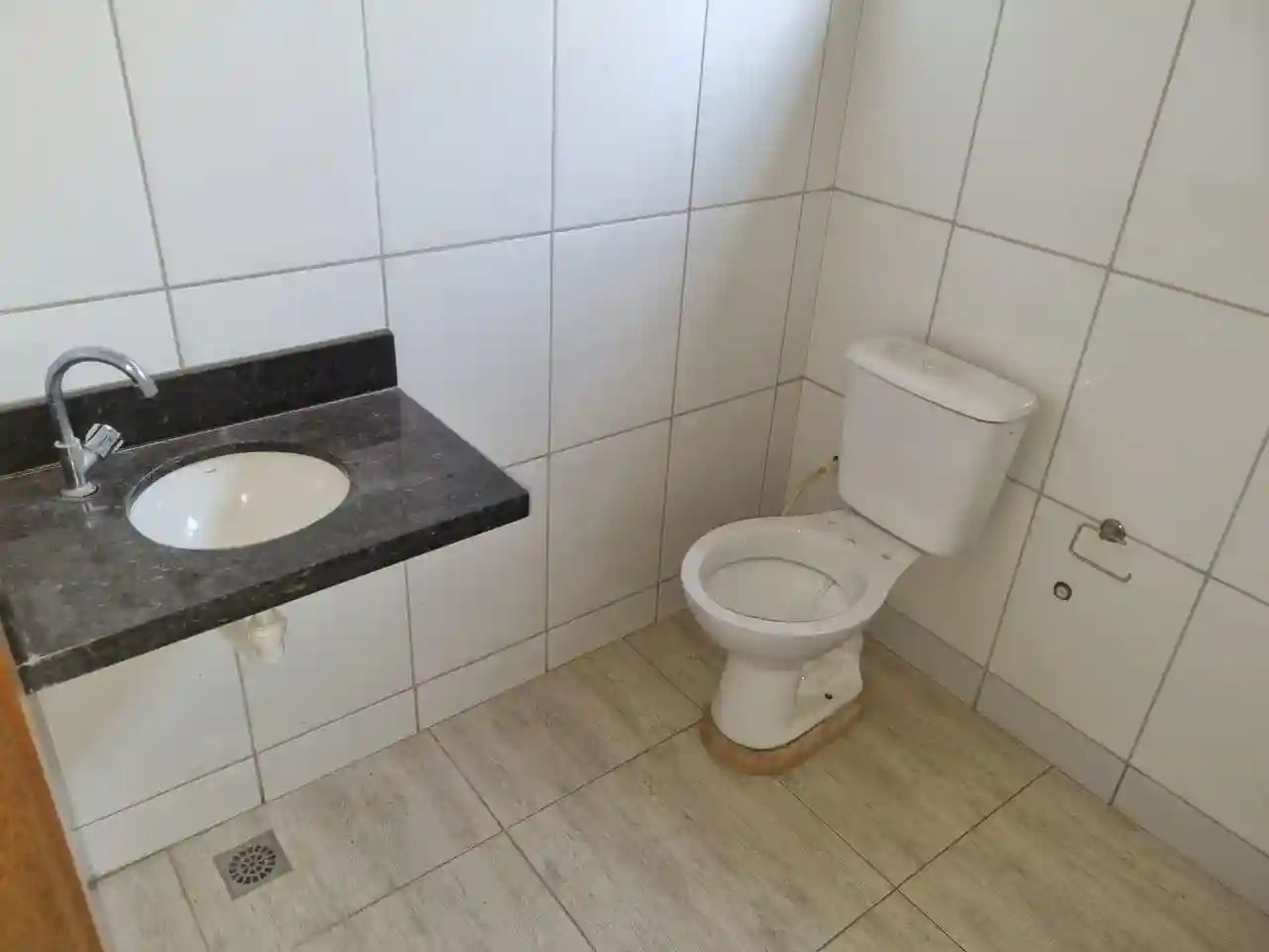 Galpão / Depósito / Armazém  para aluguel, 1000m² — foto 9 de 12