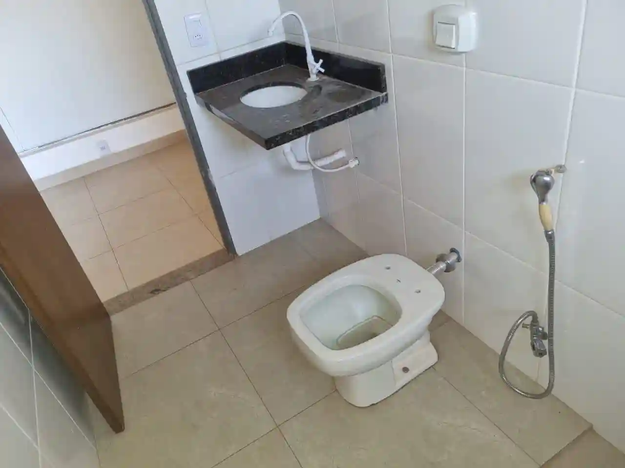 Galpão / Depósito / Armazém  para aluguel, 1000m² — foto 5 de 12