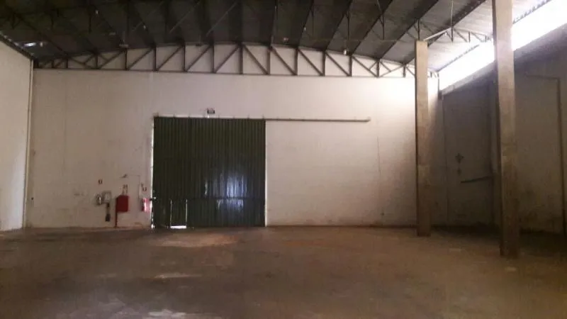 Loja / Salão / Ponto Comercial à venda — foto 1 de 3