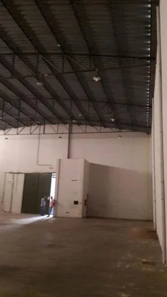 Loja / Salão / Ponto Comercial à venda — foto 2 de 3