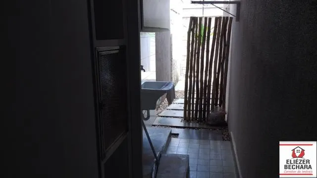 Casa de Condomínio à venda — foto 2 de 6