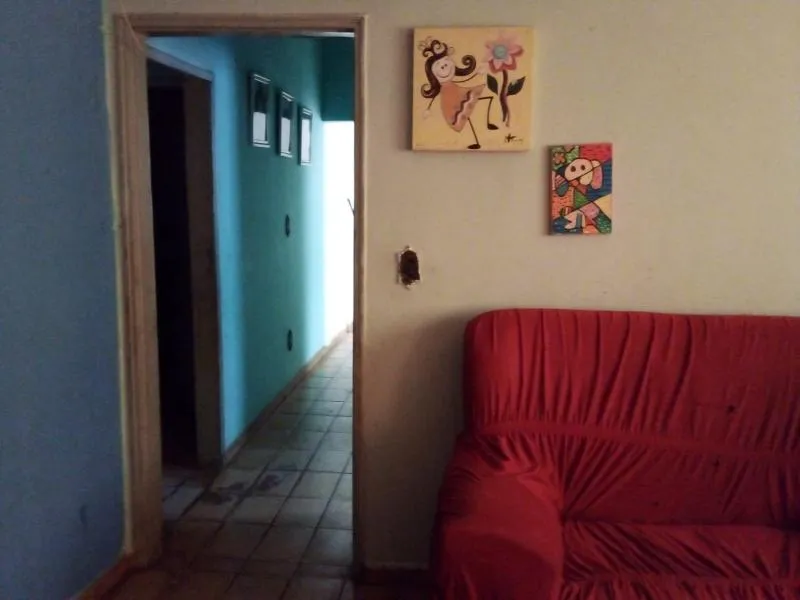 Casa à venda — foto 1 de 4