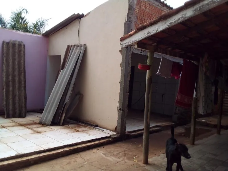 Casa à venda — foto 2 de 4