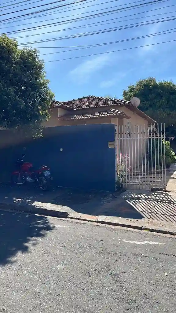 Casa com 2 quartos à venda, 60m² — foto 1 de 10