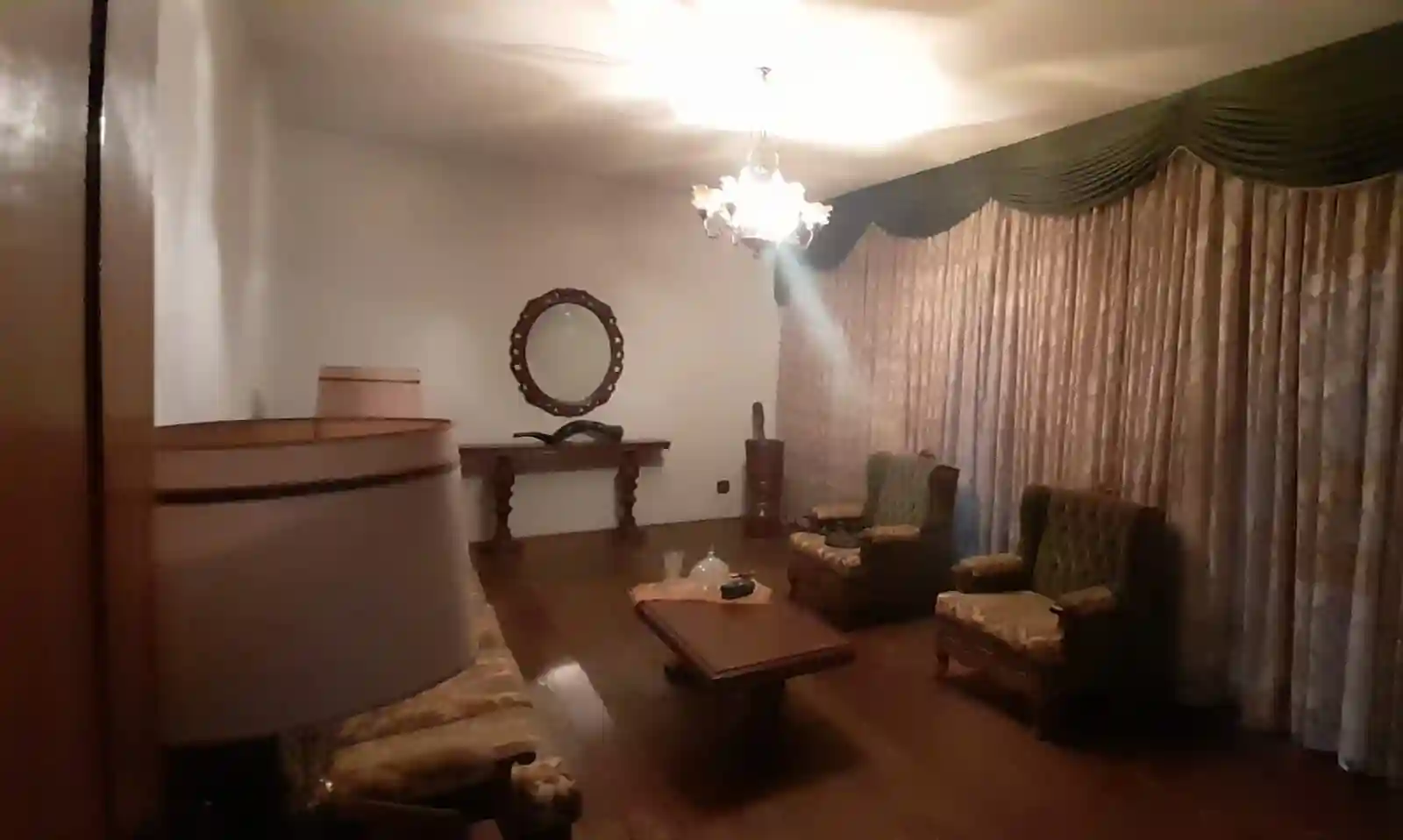 Casa com 3 quartos à venda, 317m² — foto 2 de 13