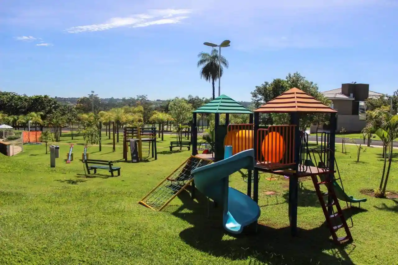 Terreno / Lote / Condomínio  à venda, 480m² — foto 2 de 13