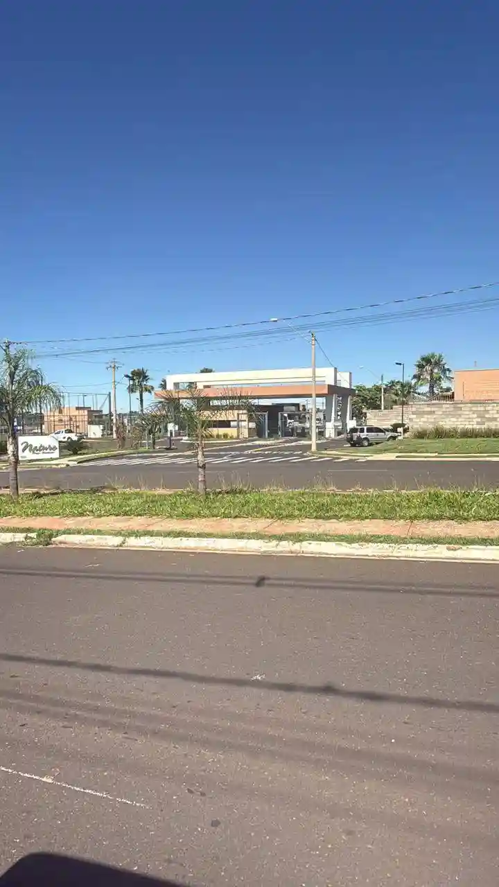 Terreno / Lote / Condomínio  à venda, 200m² — foto 1 de 6
