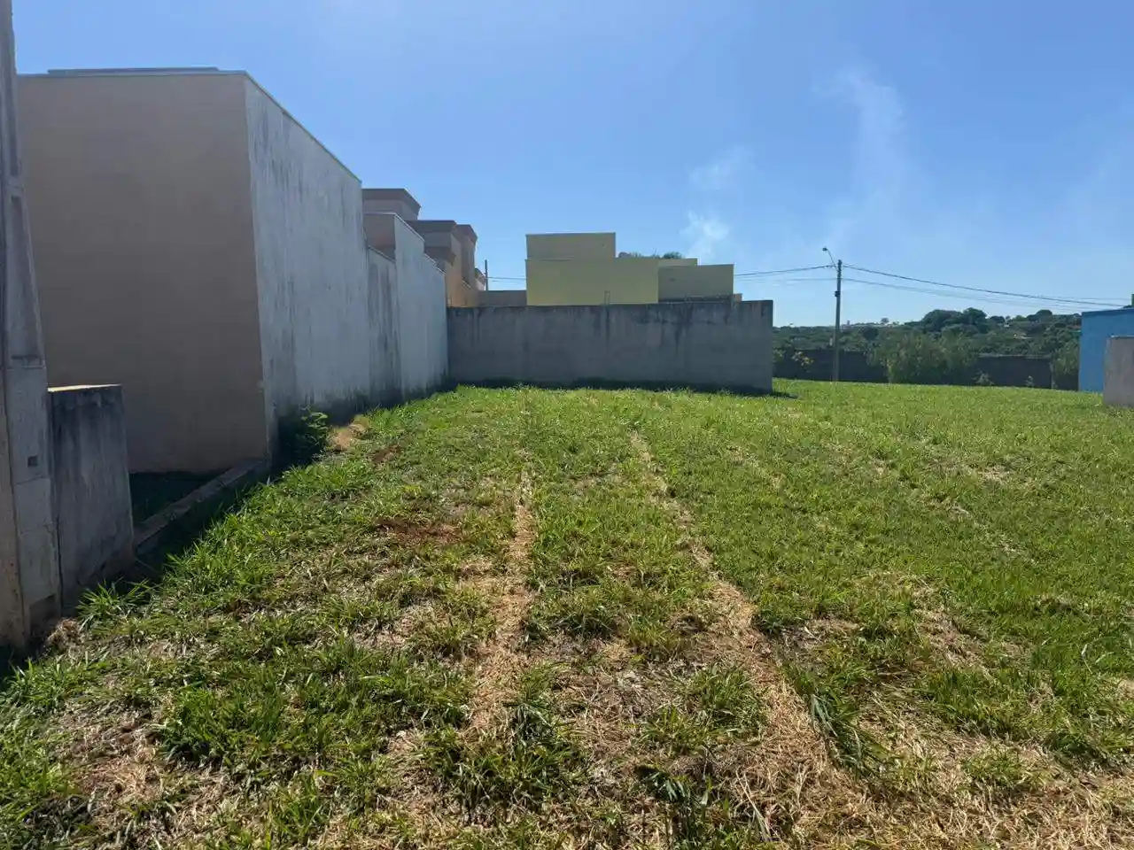 Terreno / Lote / Condomínio  à venda, 200m² — foto 5 de 6