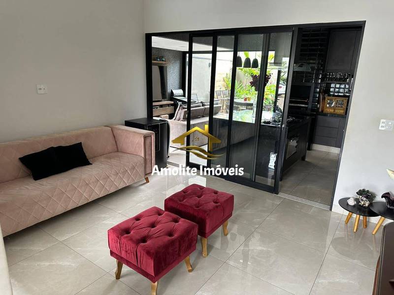 Casa de Condomínio com 4 quartos à venda, 149m² — foto 2 de 25