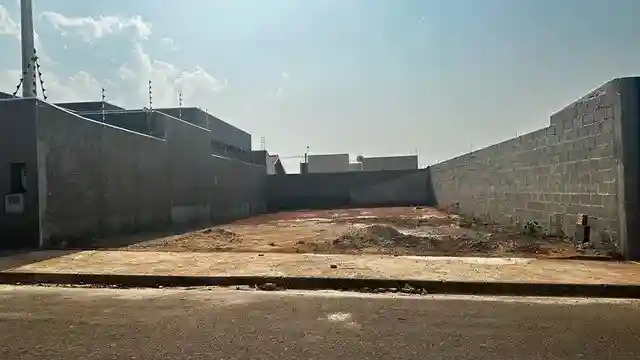 Terreno / Lote / Condomínio  à venda, 200m² — foto 1 de 1
