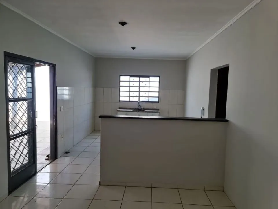 Casa à venda — foto 3 de 8