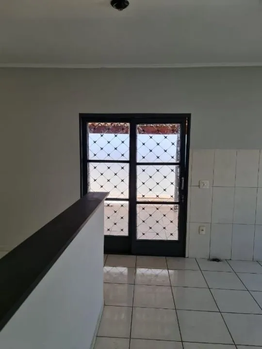 Casa à venda — foto 4 de 8