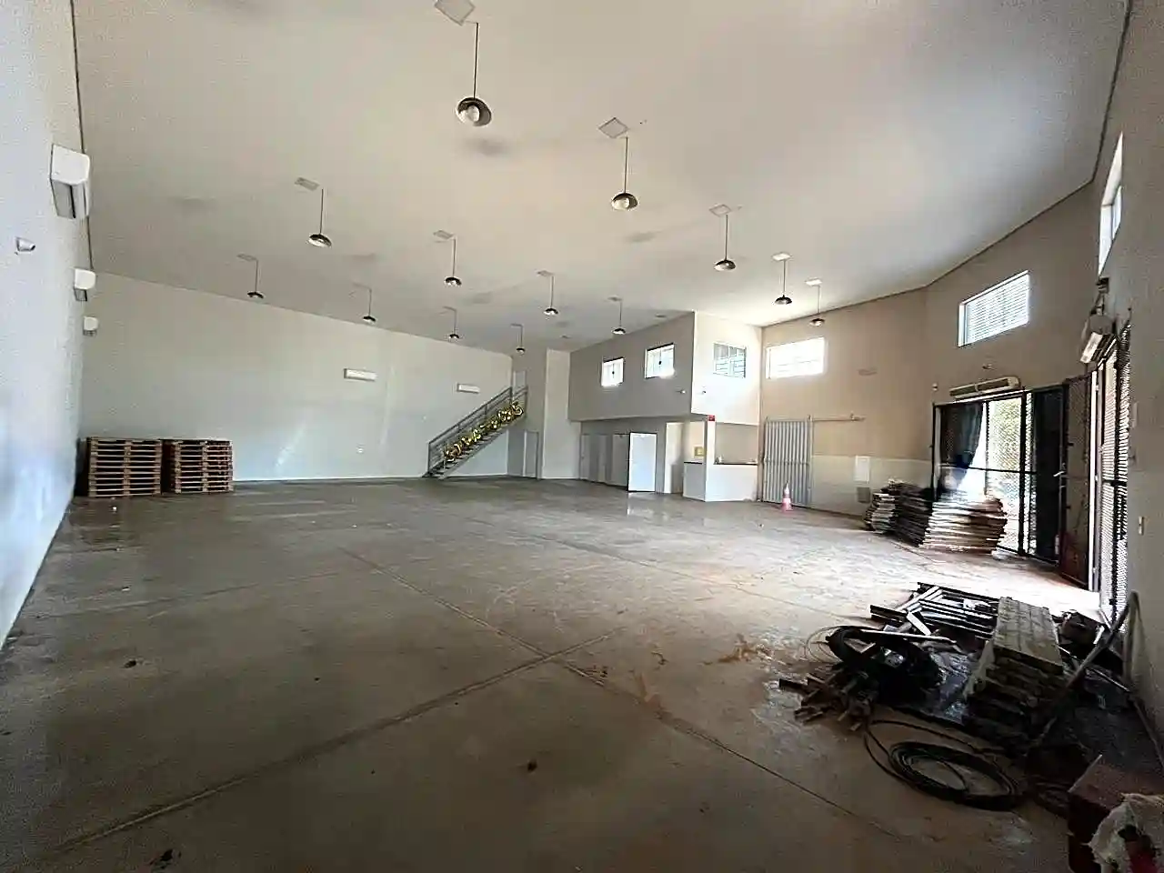 Loja / Salão / Ponto Comercial  para aluguel, 360m² — foto 5 de 14