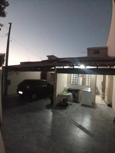Casa à venda — foto 1 de 3