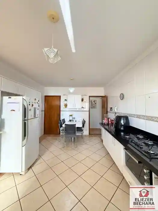 Apartamento com 3 quartos à venda, 140m² — foto 27 de 28