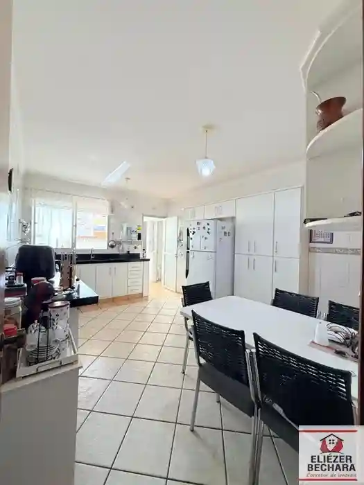 Apartamento com 3 quartos à venda, 140m² — foto 26 de 28