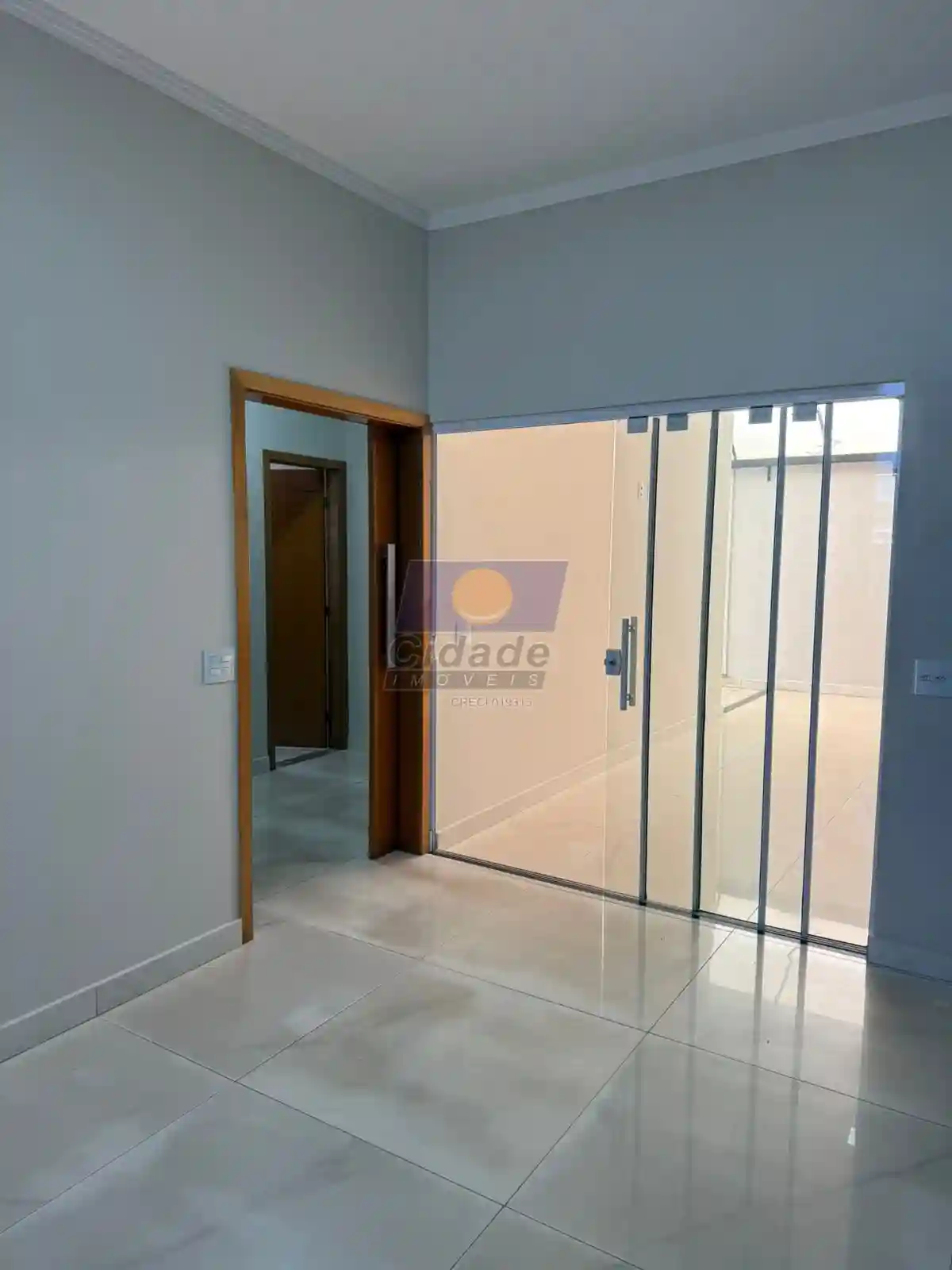 Casa com 2 quartos à venda, 143m² — foto 2 de 23