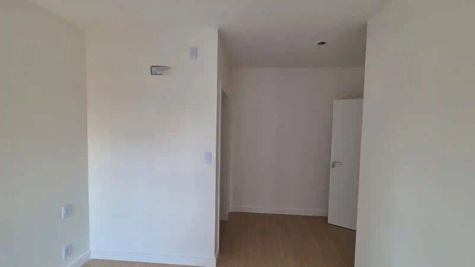 Apartamento com 3 quartos à venda, 108m² — foto 2 de 18