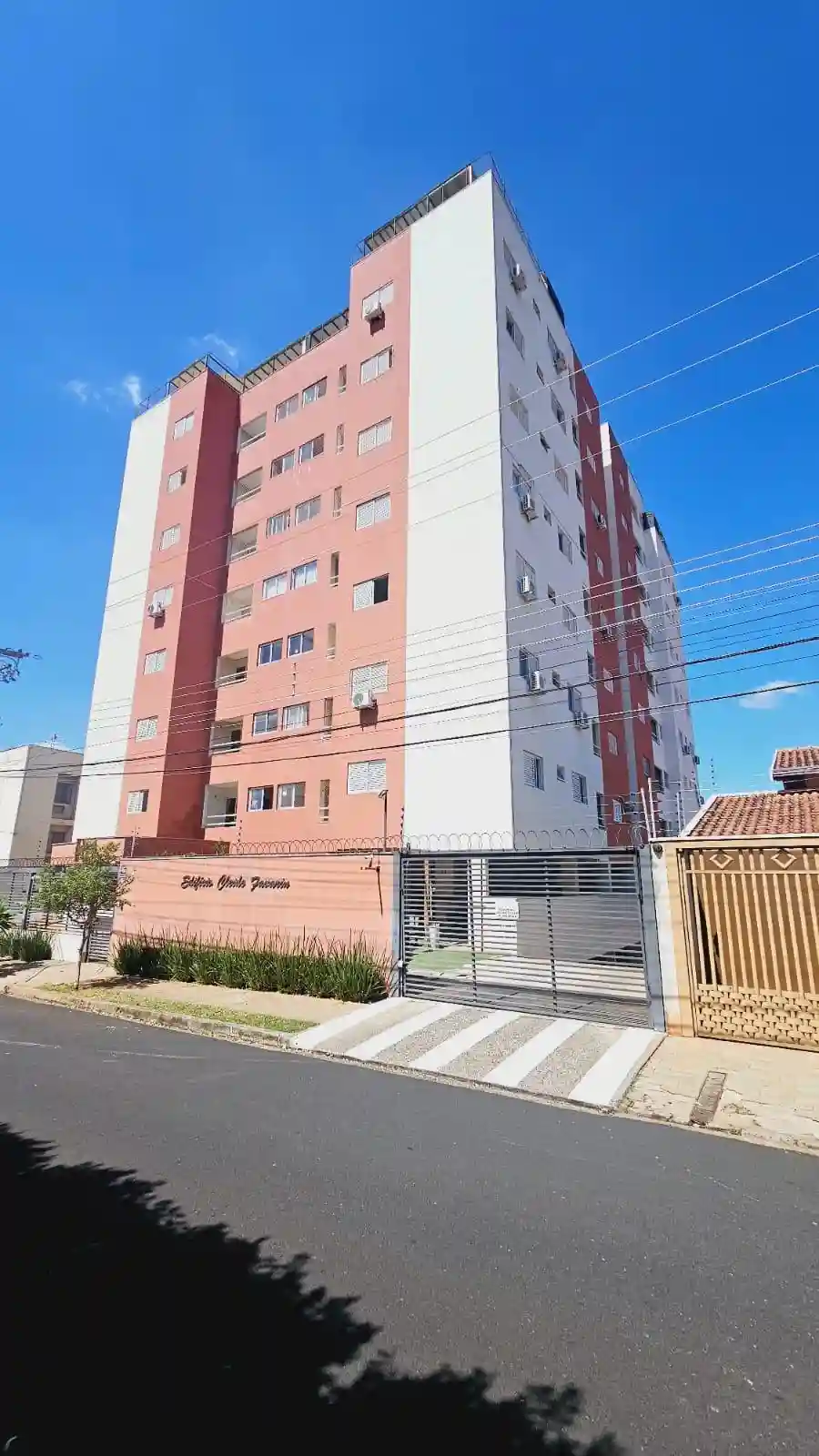 Apartamento com 3 quartos à venda, 70m² — foto 2 de 17