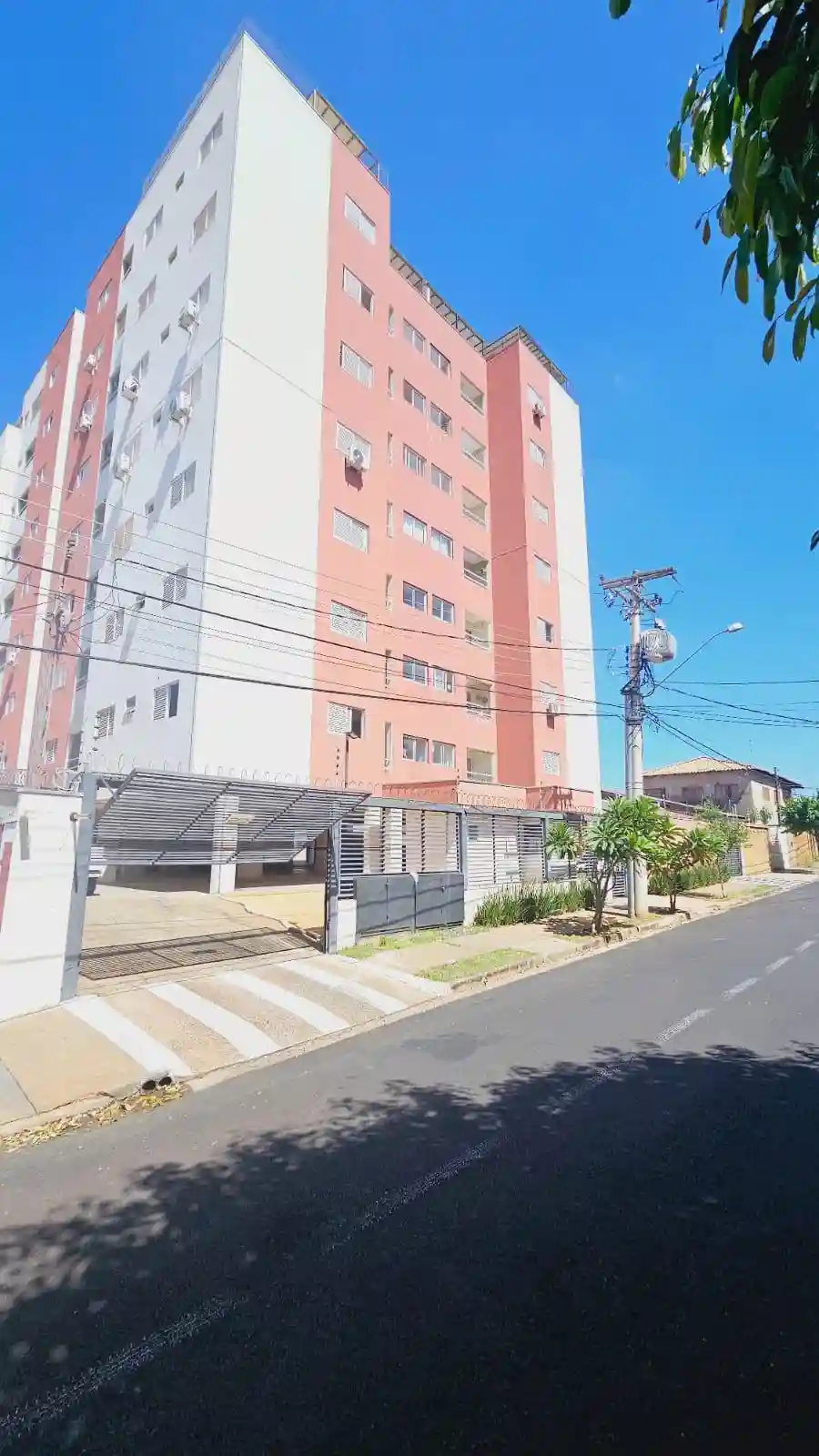 Apartamento com 3 quartos à venda, 70m² — foto 1 de 17