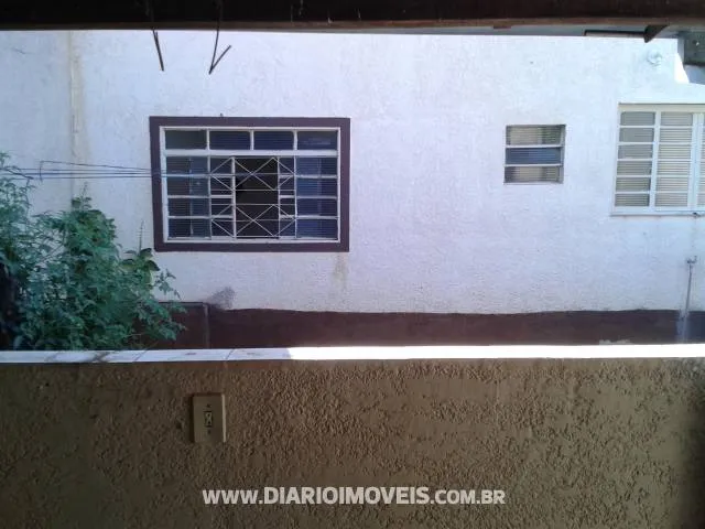 Casa à venda — foto 1 de 4