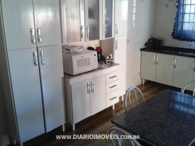 Casa à venda — foto 2 de 4