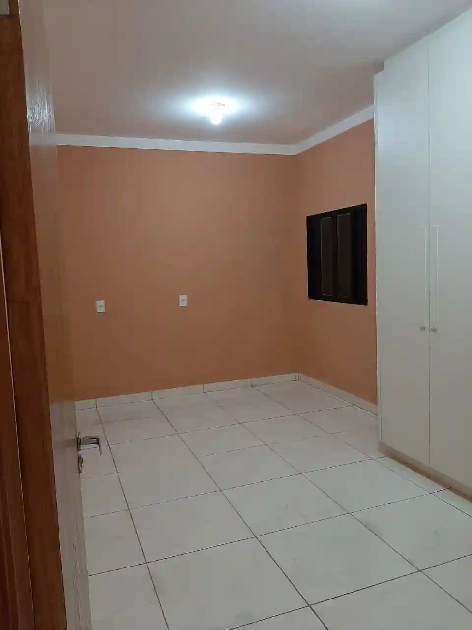 Casa com 2 quartos à venda, 250m² — foto 2 de 17