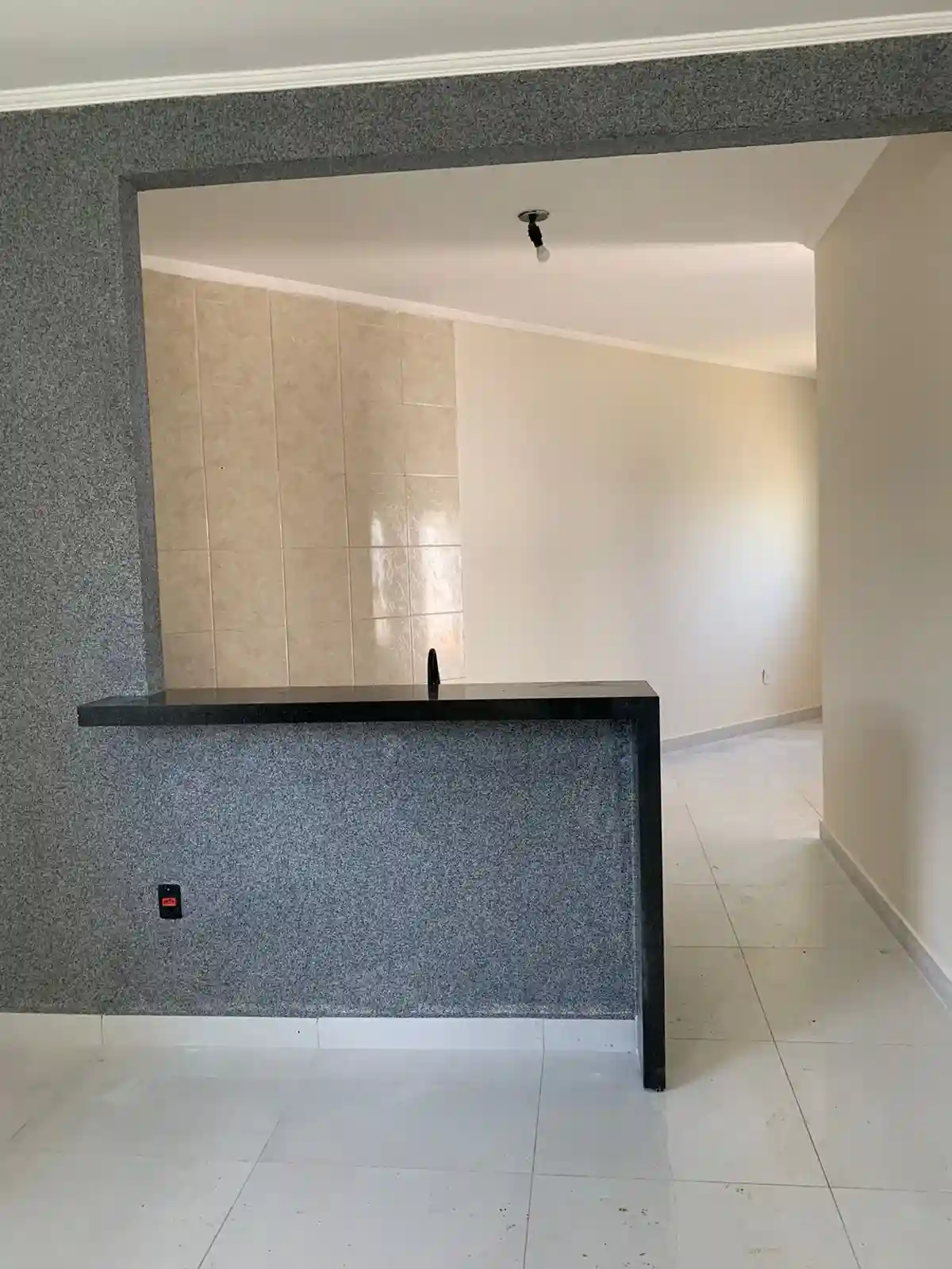 Casa com 2 quartos à venda, 299m² — foto 3 de 3