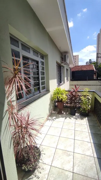 Casa com 3 quartos à venda, 484m² — foto 2 de 8
