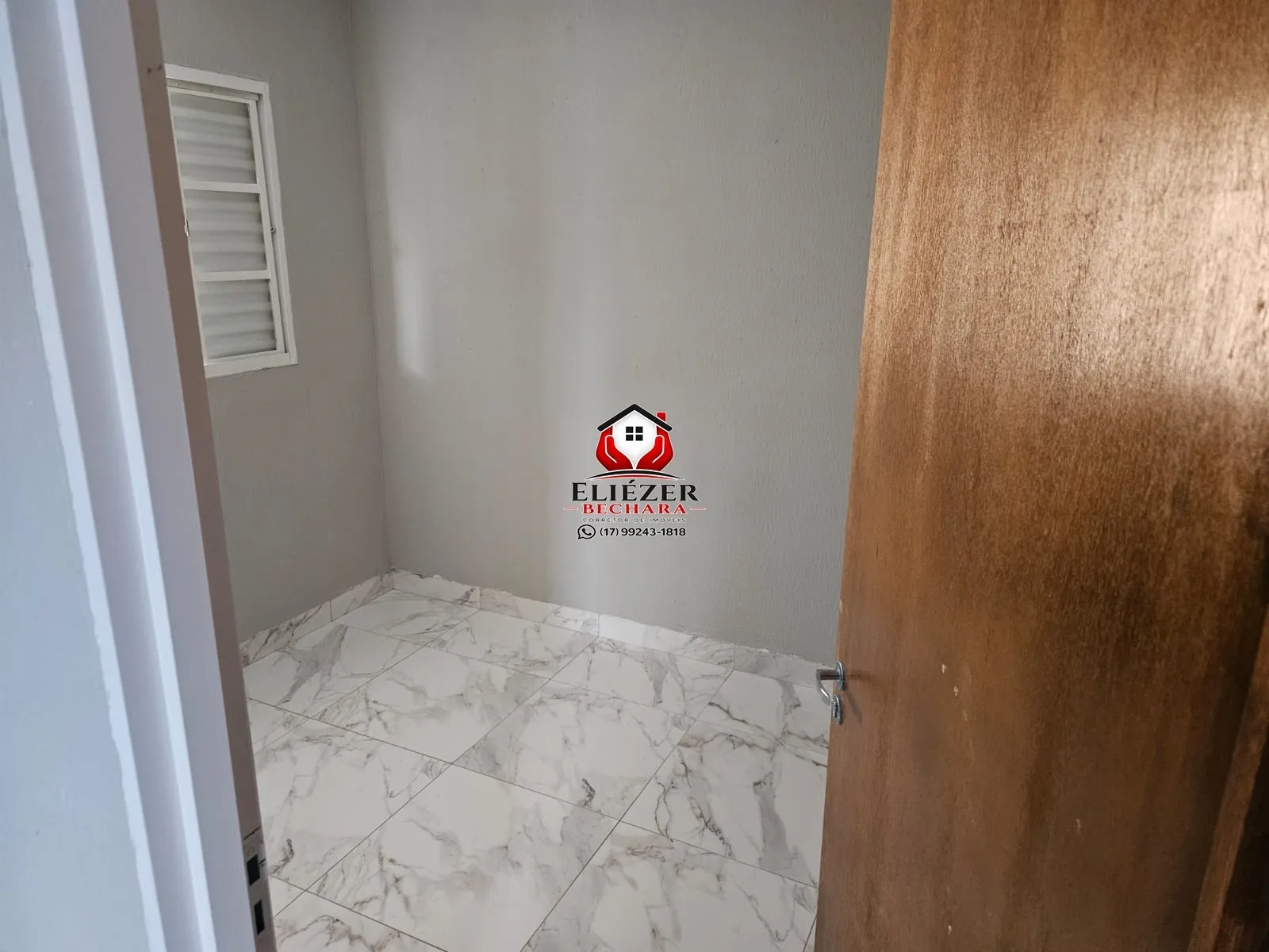 Casa com 2 quartos à venda, 60m² — foto 2 de 18