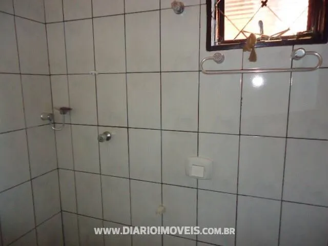 Casa à venda — foto 1 de 3