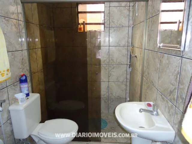 Casa à venda — foto 2 de 3