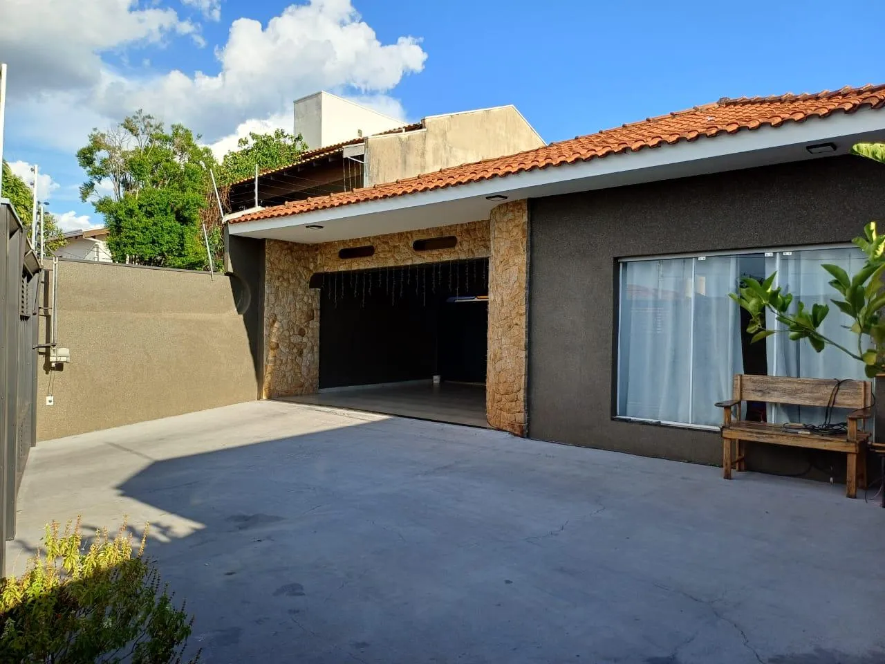 Casa com 3 quartos à venda, 460m² — foto 1 de 2