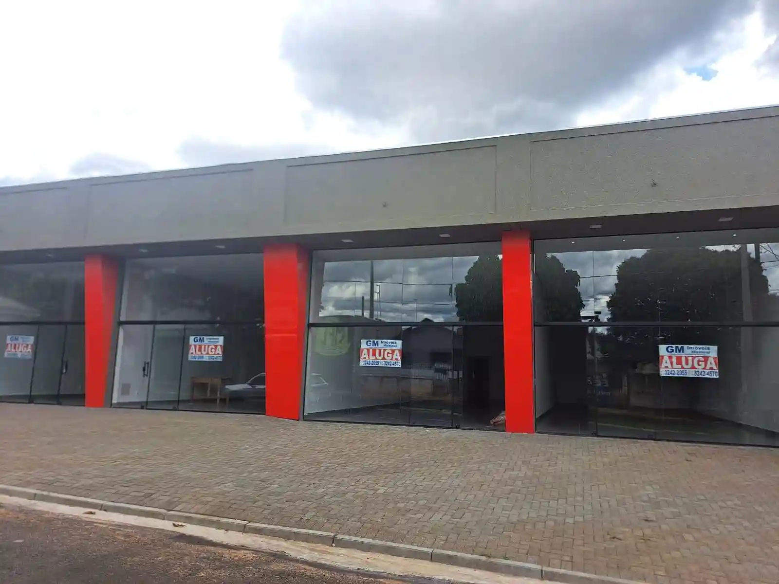 Loja / Salão / Ponto Comercial  para aluguel, 102m² — foto 1 de 13