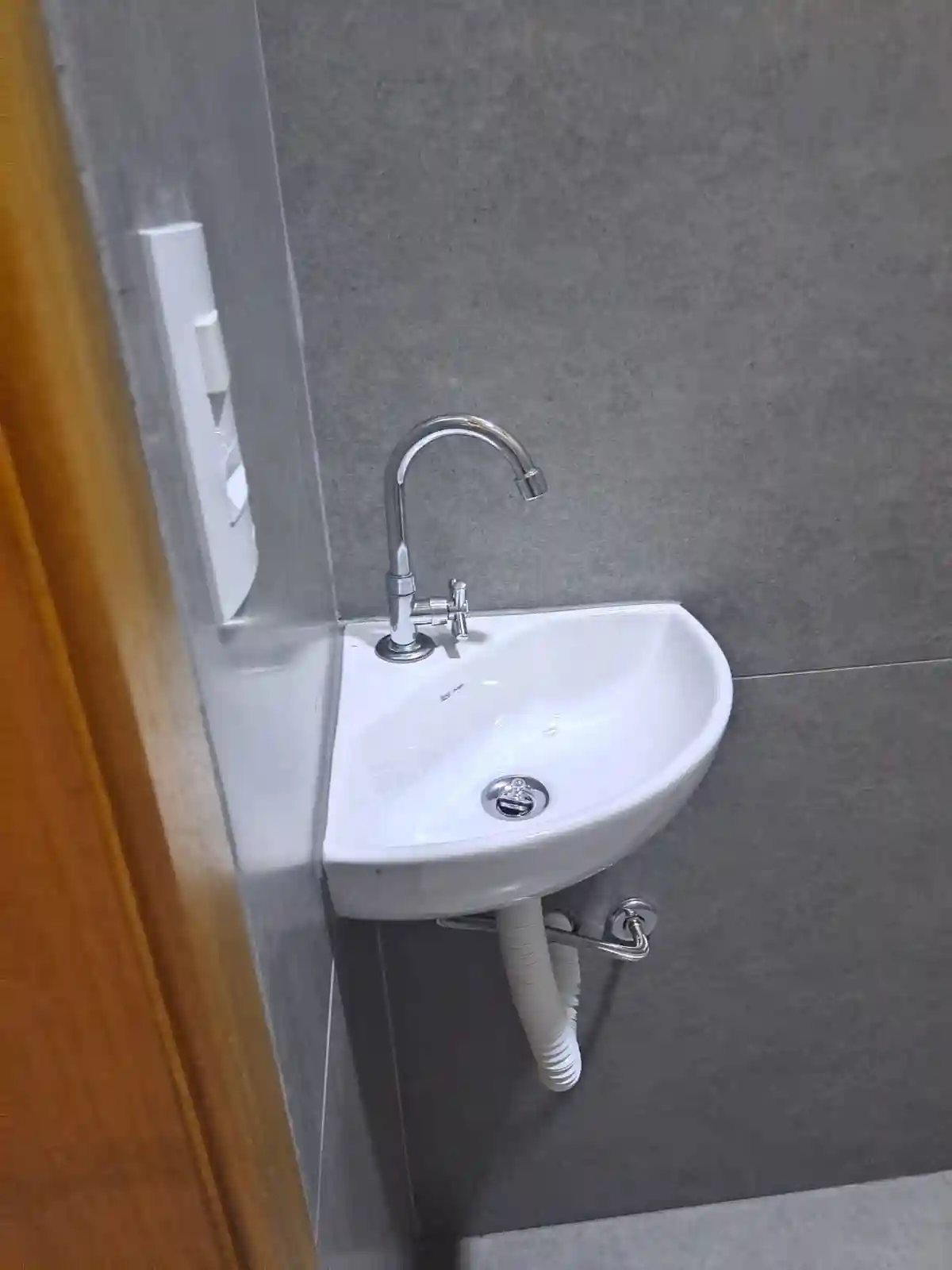 Loja / Salão / Ponto Comercial  para aluguel, 102m² — foto 9 de 13
