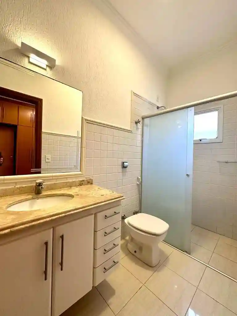 Casa de Condomínio com 3 quartos para aluguel, 320m² — foto 13 de 27