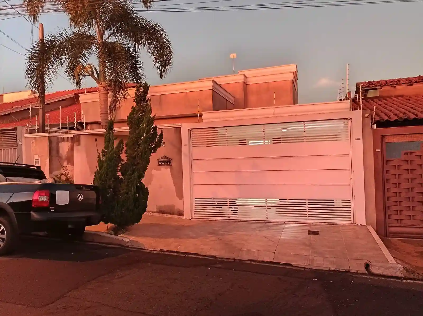 Casa com 2 quartos à venda, 147m² — foto 1 de 10