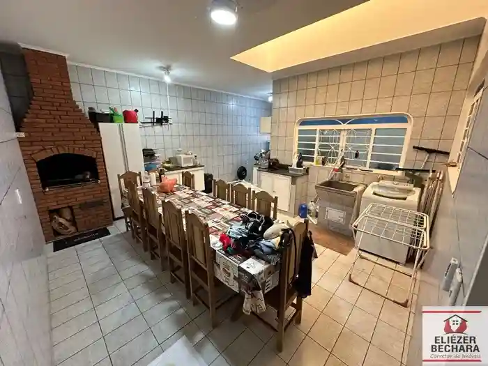 Casa com 3 quartos à venda, 204m² — foto 19 de 21