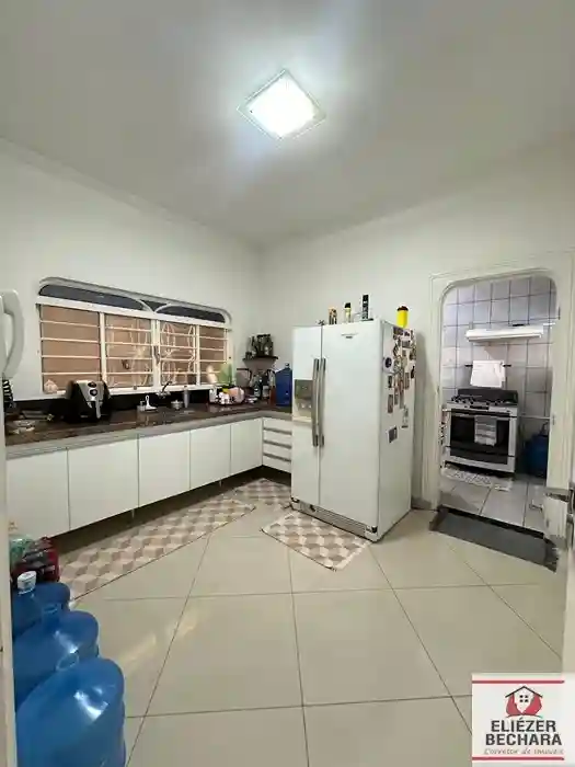 Casa com 3 quartos à venda, 204m² — foto 20 de 21