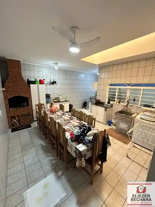 Casa com 3 quartos à venda, 204m² — foto 16 de 21