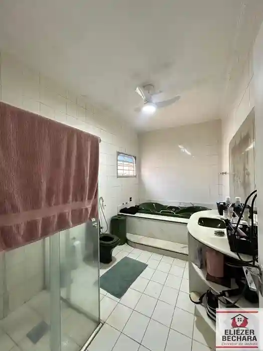 Casa com 3 quartos à venda, 204m² — foto 10 de 21