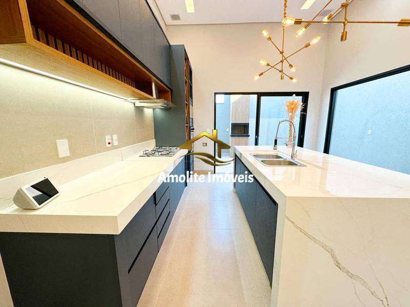 Casa de Condomínio com 3 quartos à venda, 230m² — foto 14 de 22